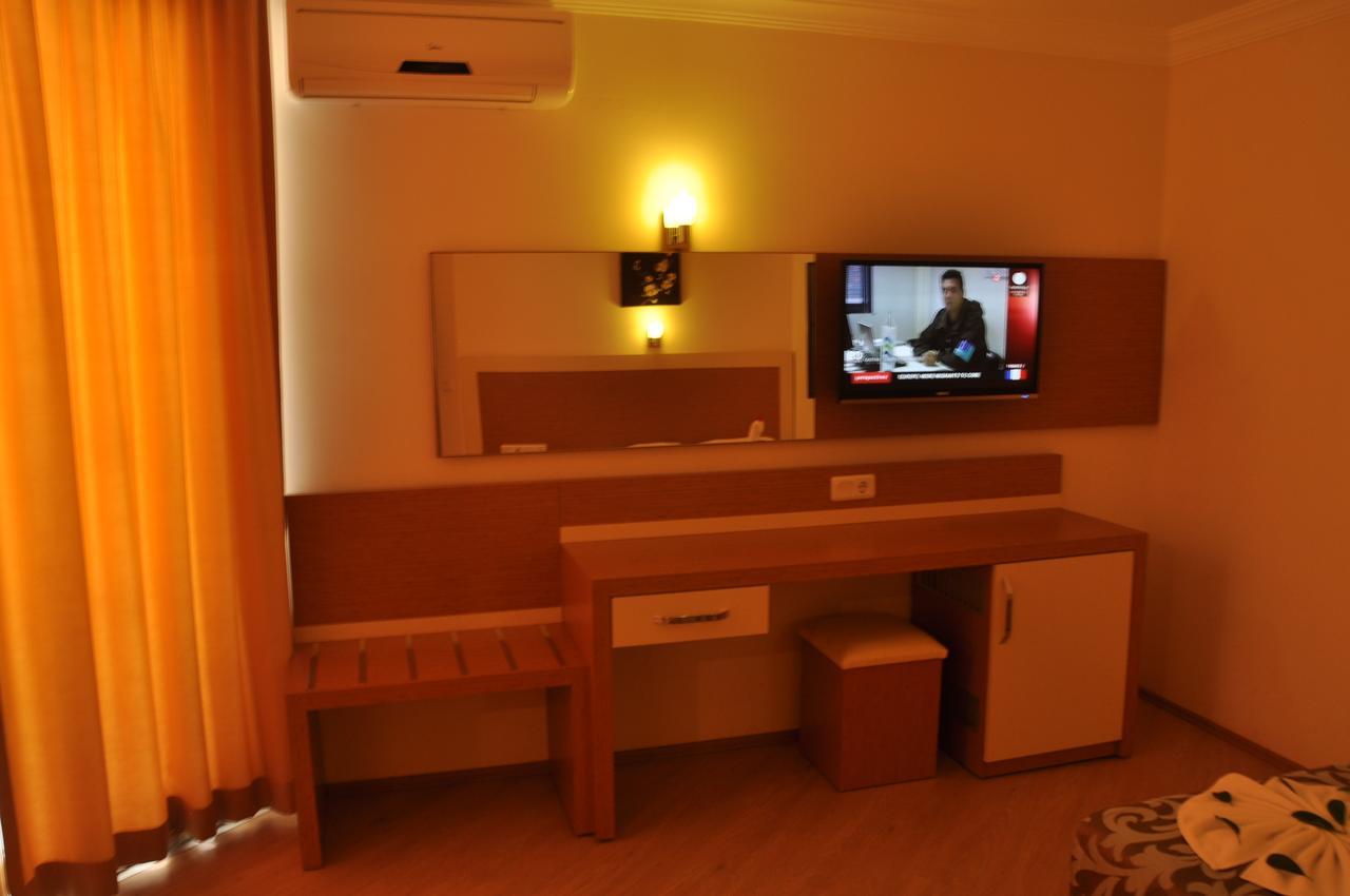 Grand Ati̇lla Hotell
